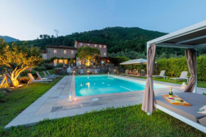 Tuscan Fizz, a traditional Stone villa with Pool Piaggiori